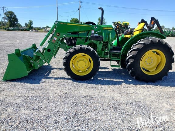 Image of John Deere 5067E equipment image 4