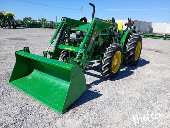 Image of John Deere 5067E equipment image 3