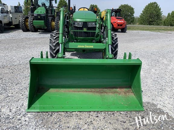 Image of John Deere 5067E equipment image 2