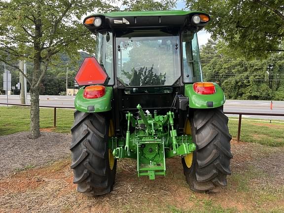 Image of John Deere 5067E equipment image 2