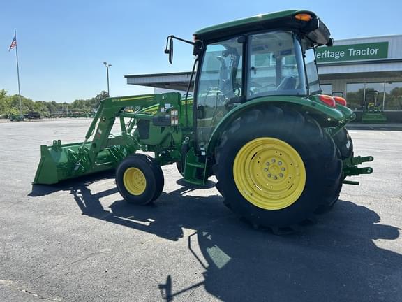 Image of John Deere 5067E equipment image 4