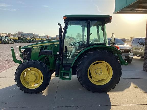 Image of John Deere 5067E Primary image