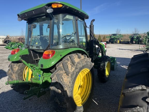 Image of John Deere 5067E equipment image 4