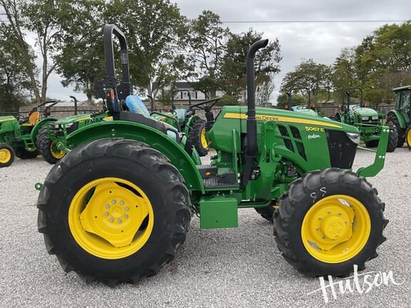 Image of John Deere 5067E equipment image 2