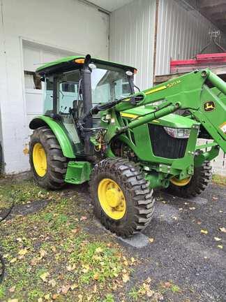 Image of John Deere 5067E equipment image 3