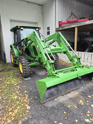 Image of John Deere 5067E equipment image 4