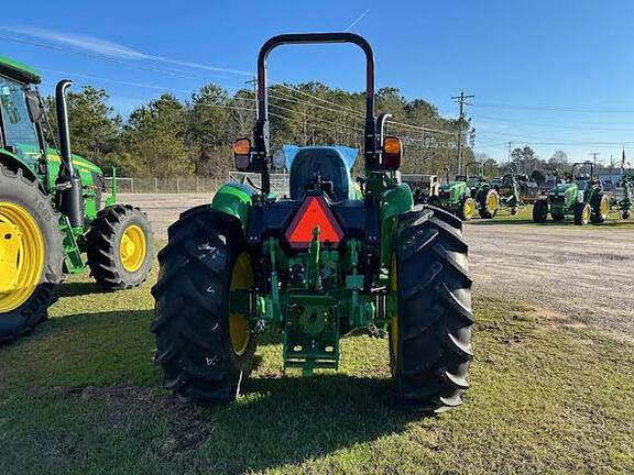 Image of John Deere 5067E equipment image 2