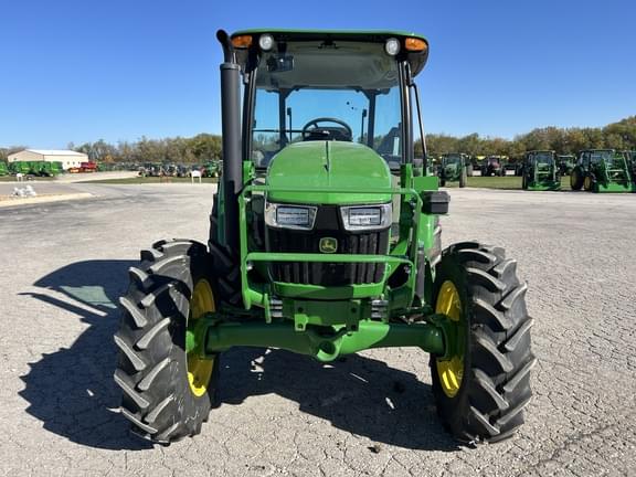 Image of John Deere 5067E equipment image 2