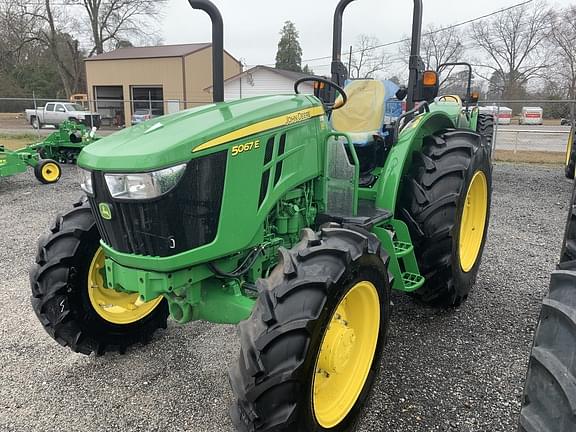 Image of John Deere 5067E equipment image 1
