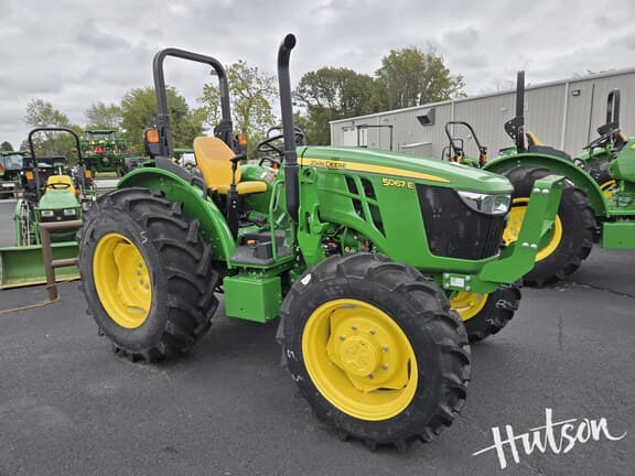 Image of John Deere 5067E equipment image 1