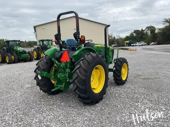 Image of John Deere 5067E equipment image 2