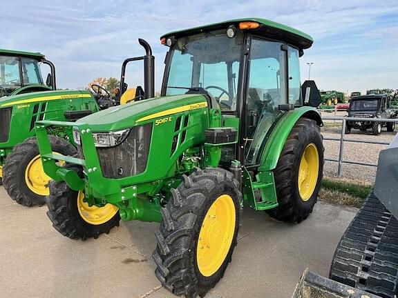 Image of John Deere 5067E equipment image 1