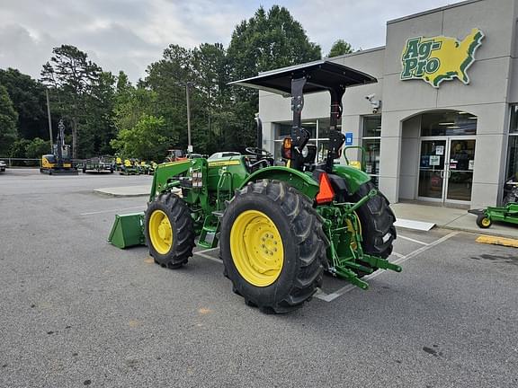 Image of John Deere 5067E equipment image 4