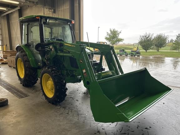 Image of John Deere 5067E equipment image 3