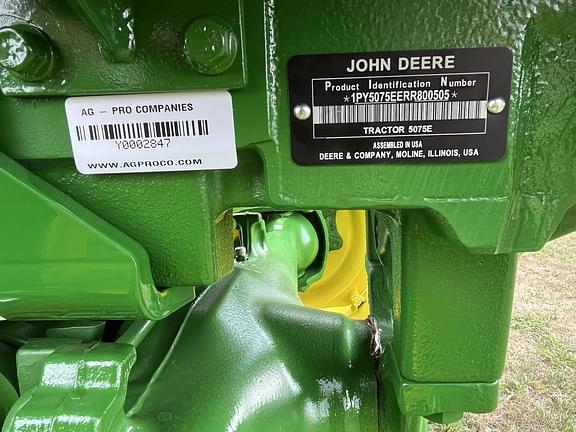 Image of John Deere 5075E equipment image 4