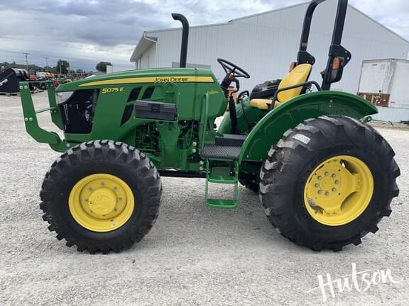 Image of John Deere 5075E equipment image 2