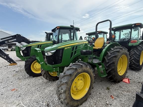 Image of John Deere 5075E equipment image 2