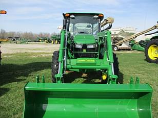 Main image John Deere 5075E 8