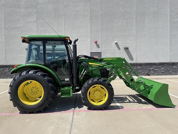 Image of John Deere 5075E equipment image 1