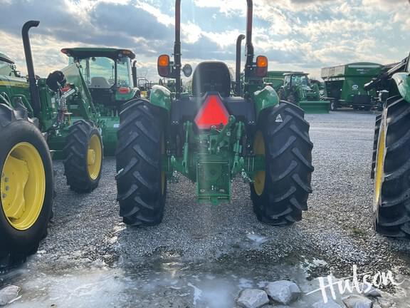 Image of John Deere 5075E equipment image 4