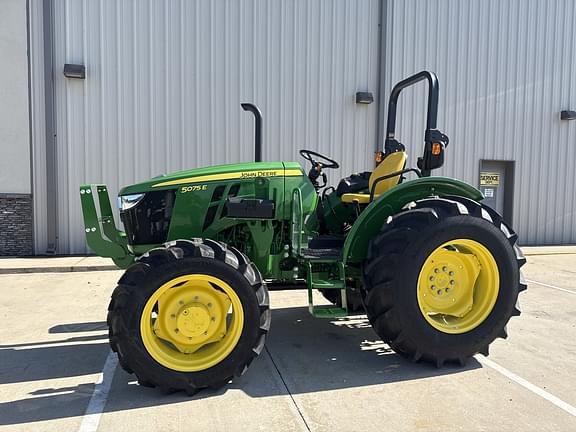 Image of John Deere 5075E equipment image 2