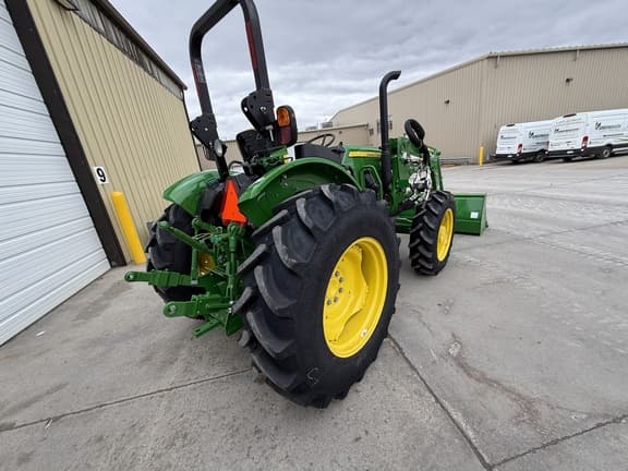 Image of John Deere 5075E equipment image 2