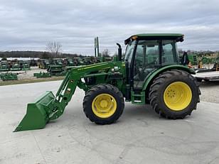 Main image John Deere 5075E 19