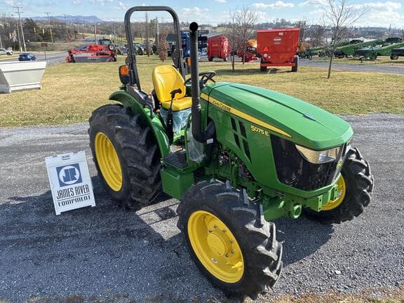 Image of John Deere 5075E equipment image 4