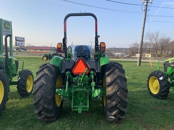 Image of John Deere 5075E equipment image 1