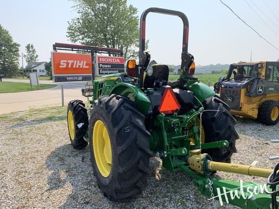 Image of John Deere 5075E equipment image 4