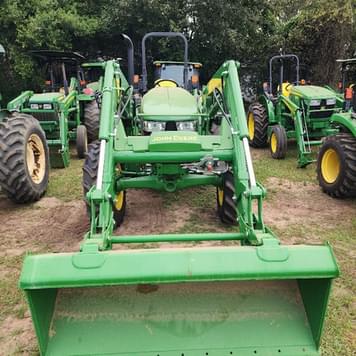 Main image John Deere 5075E