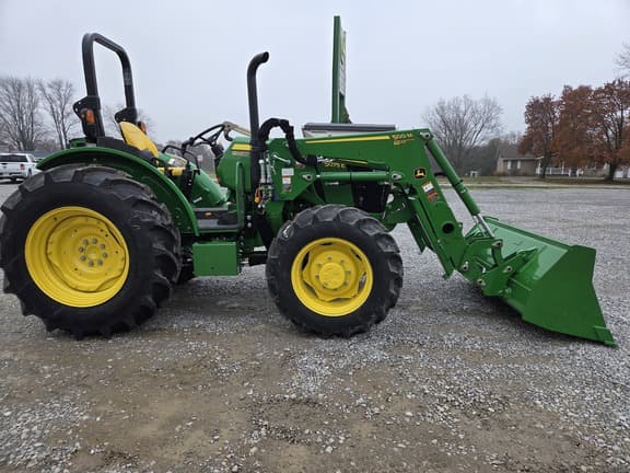 Image of John Deere 5075E equipment image 4