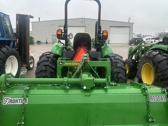 Image of John Deere 5075E equipment image 4