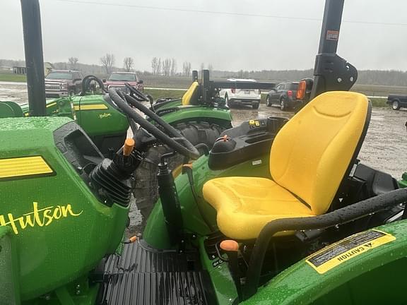 Image of John Deere 5075E equipment image 3