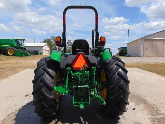 Image of John Deere 5075E equipment image 2