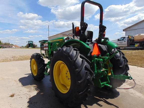 Image of John Deere 5075E equipment image 3