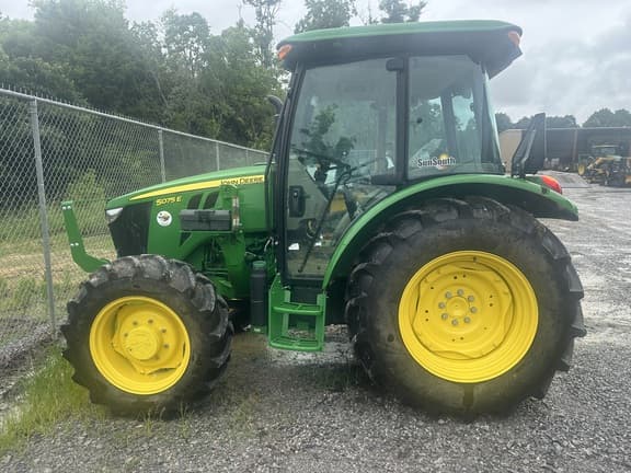 Image of John Deere 5075E equipment image 1