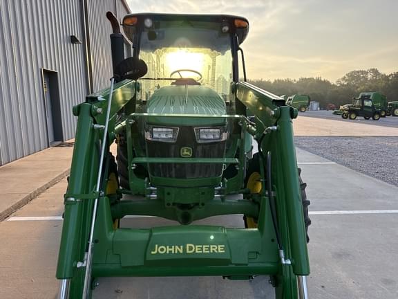 Image of John Deere 5075E equipment image 3