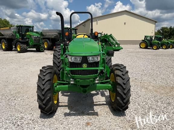 Image of John Deere 5075E equipment image 4
