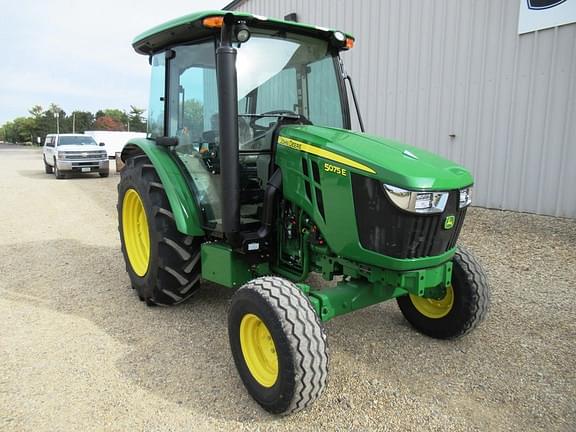 Image of John Deere 5075E equipment image 2