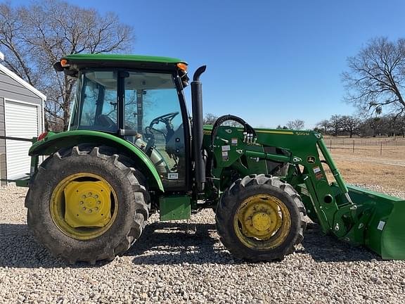 Image of John Deere 5075E equipment image 3