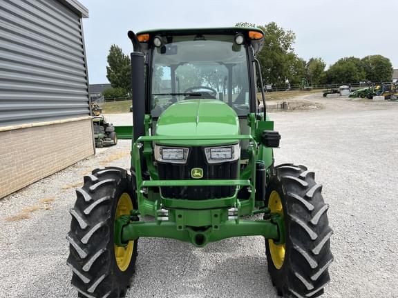 Image of John Deere 5075E equipment image 4