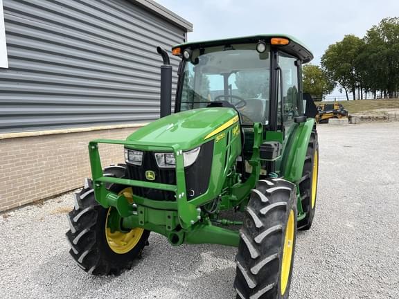 Image of John Deere 5075E equipment image 3