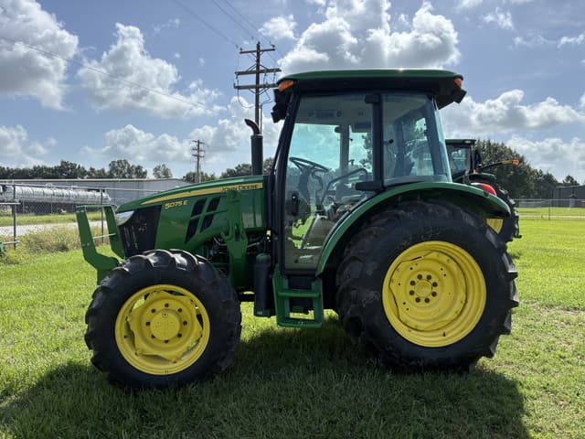 Image of John Deere 5075E equipment image 1