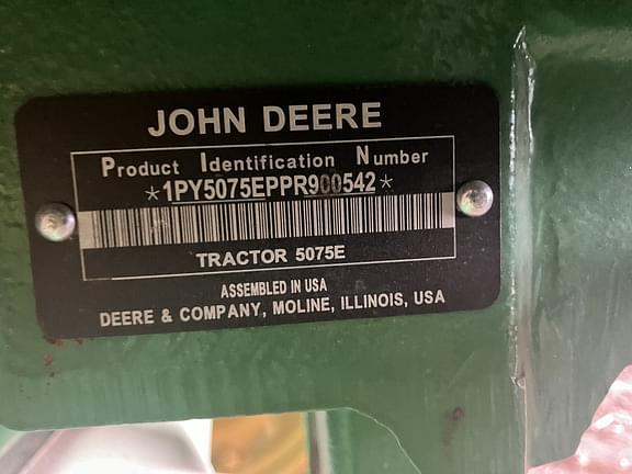 Image of John Deere 5075E equipment image 4