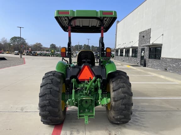 Image of John Deere 5075E equipment image 4