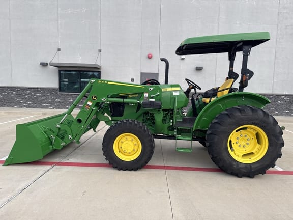 Main image John Deere 5075E