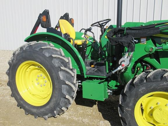 Image of John Deere 5075E equipment image 4