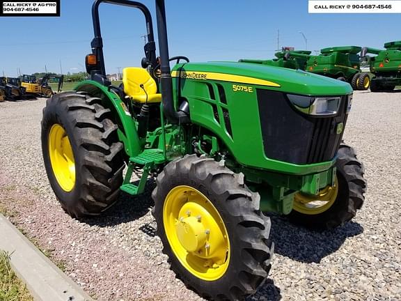 Image of John Deere 5075E equipment image 2