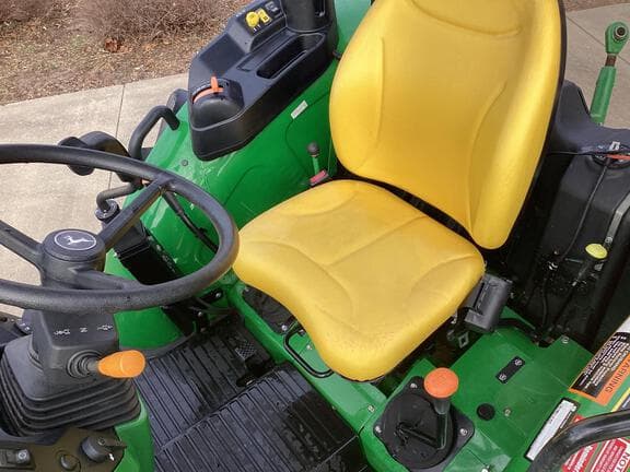 Image of John Deere 5075E equipment image 4